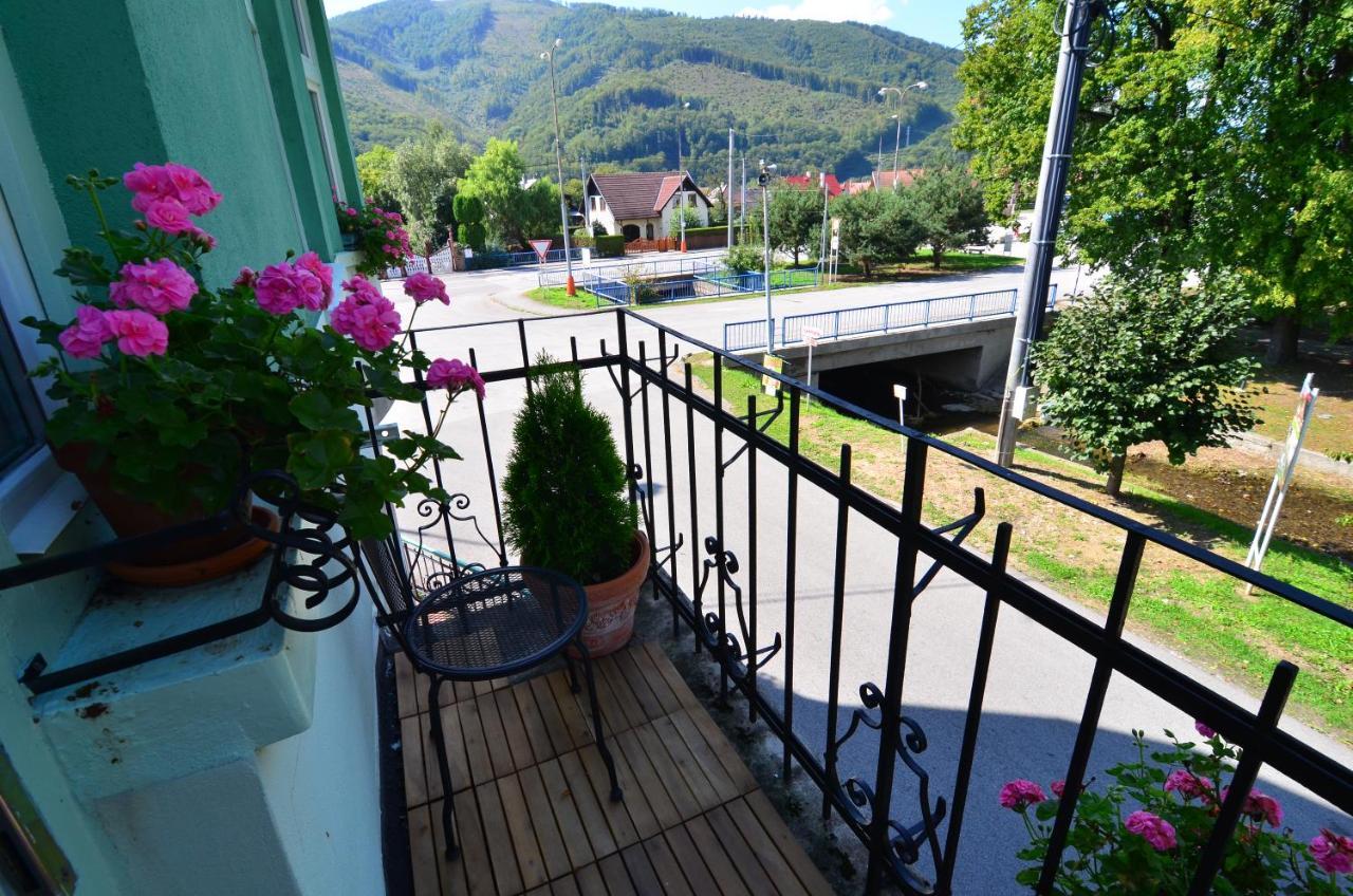 Baronka Bed & Breakfast & Bistrot Betliar Exterior photo